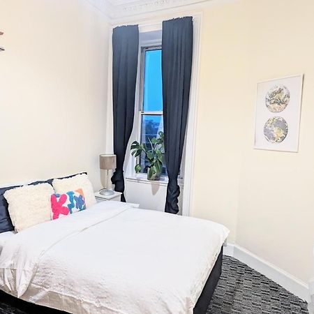Edinburgh City Center Haymarket Double Room 외부 사진