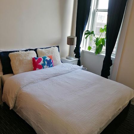 Edinburgh City Center Haymarket Double Room 외부 사진